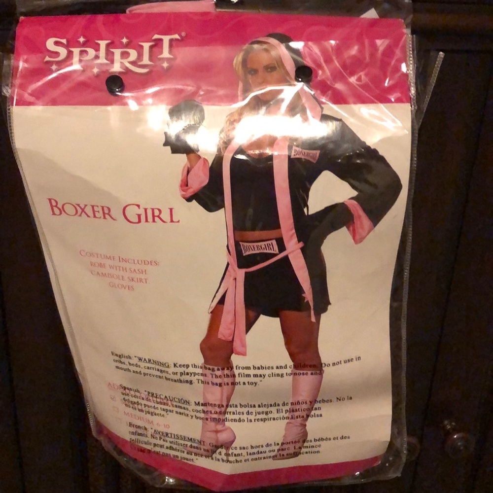 Brand New Adult Girl Boxer Custome